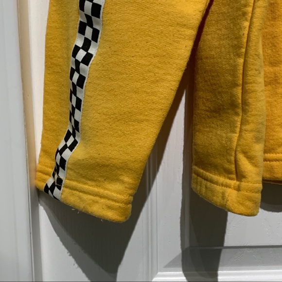 Yellow Oversized Sweatshirt - Picture 5 of 6